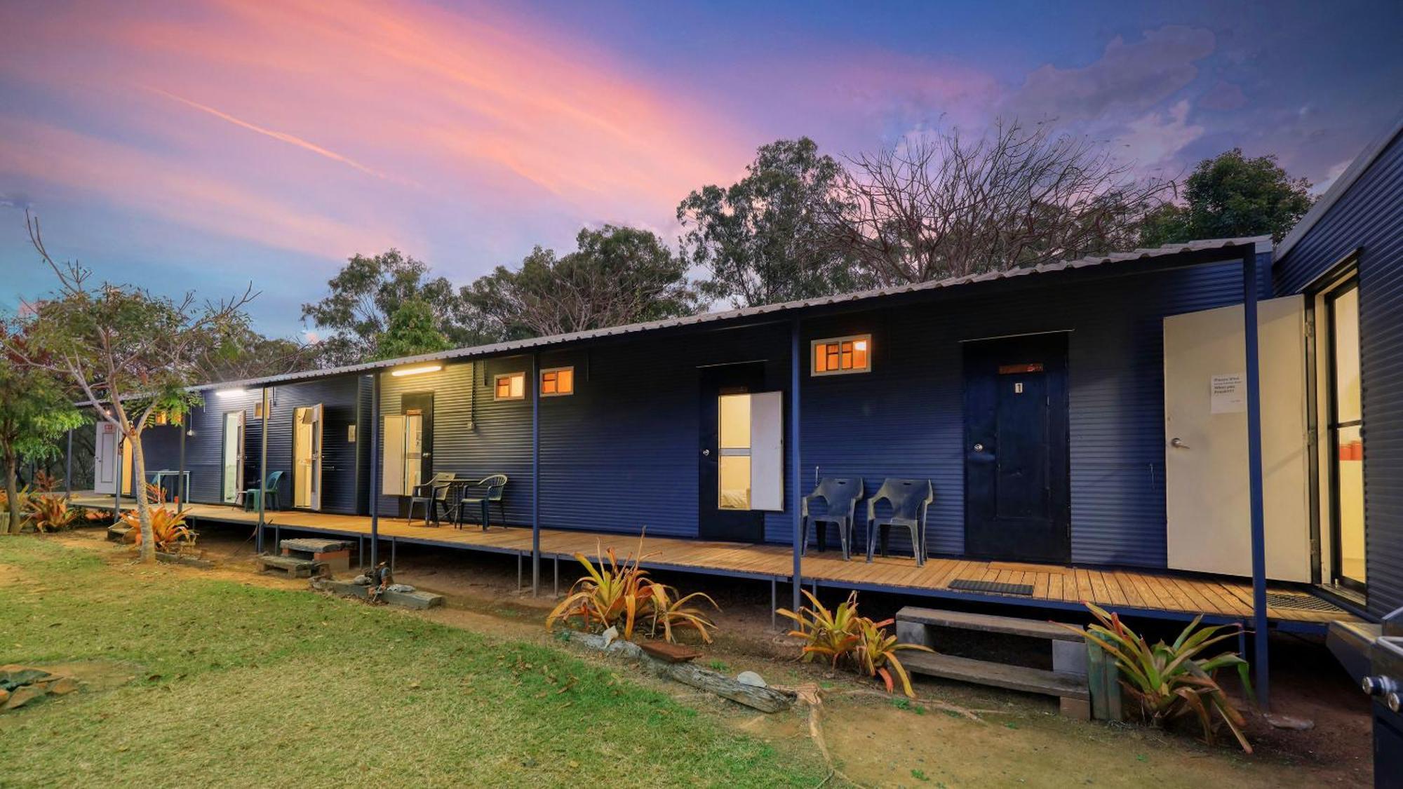 Mount Morgan Silver Wattle Cabins מראה חיצוני תמונה